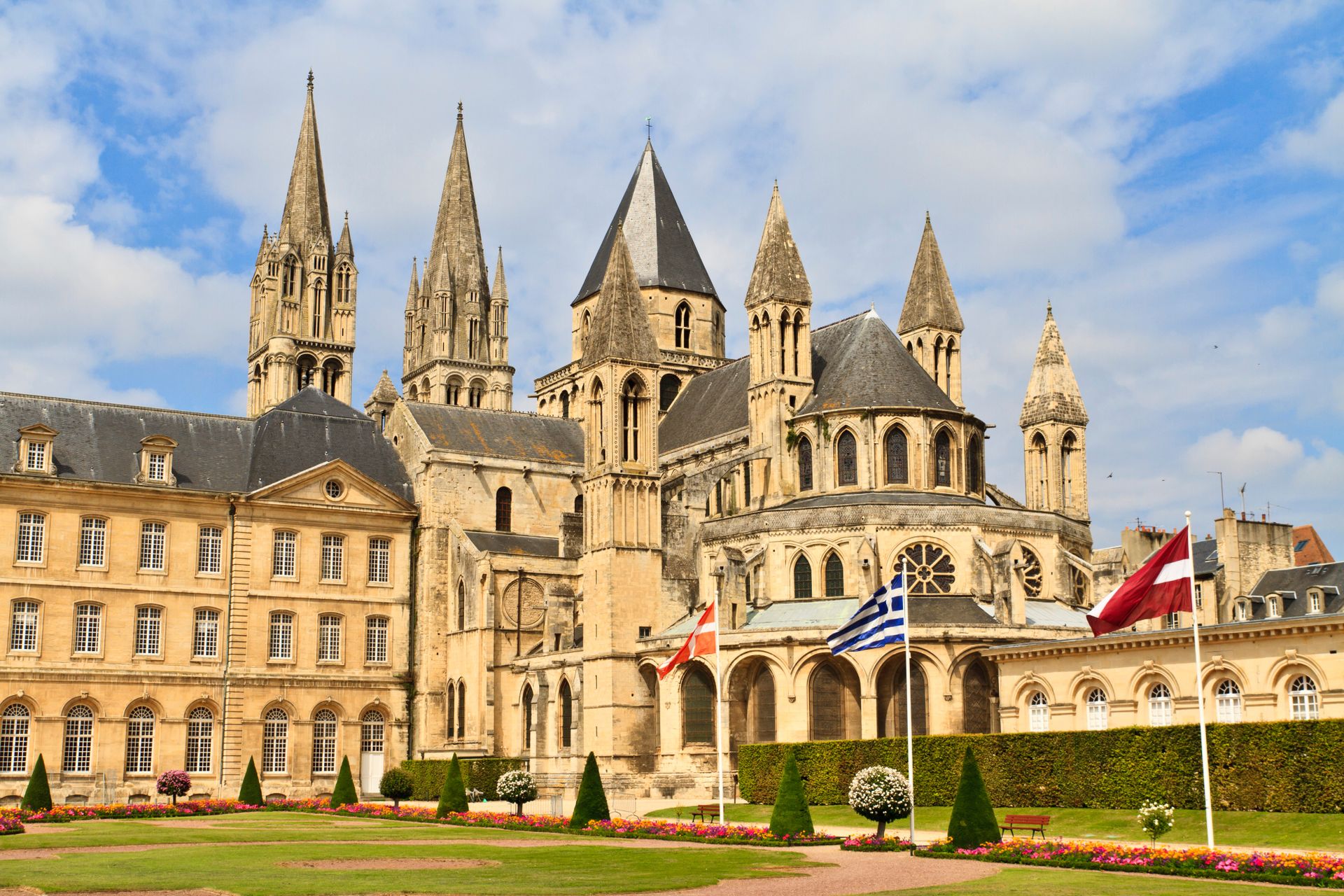  Abbaye Saint-Étienne (ou abbaye aux hommes), Caen, Normandie - France ©Thinkstock