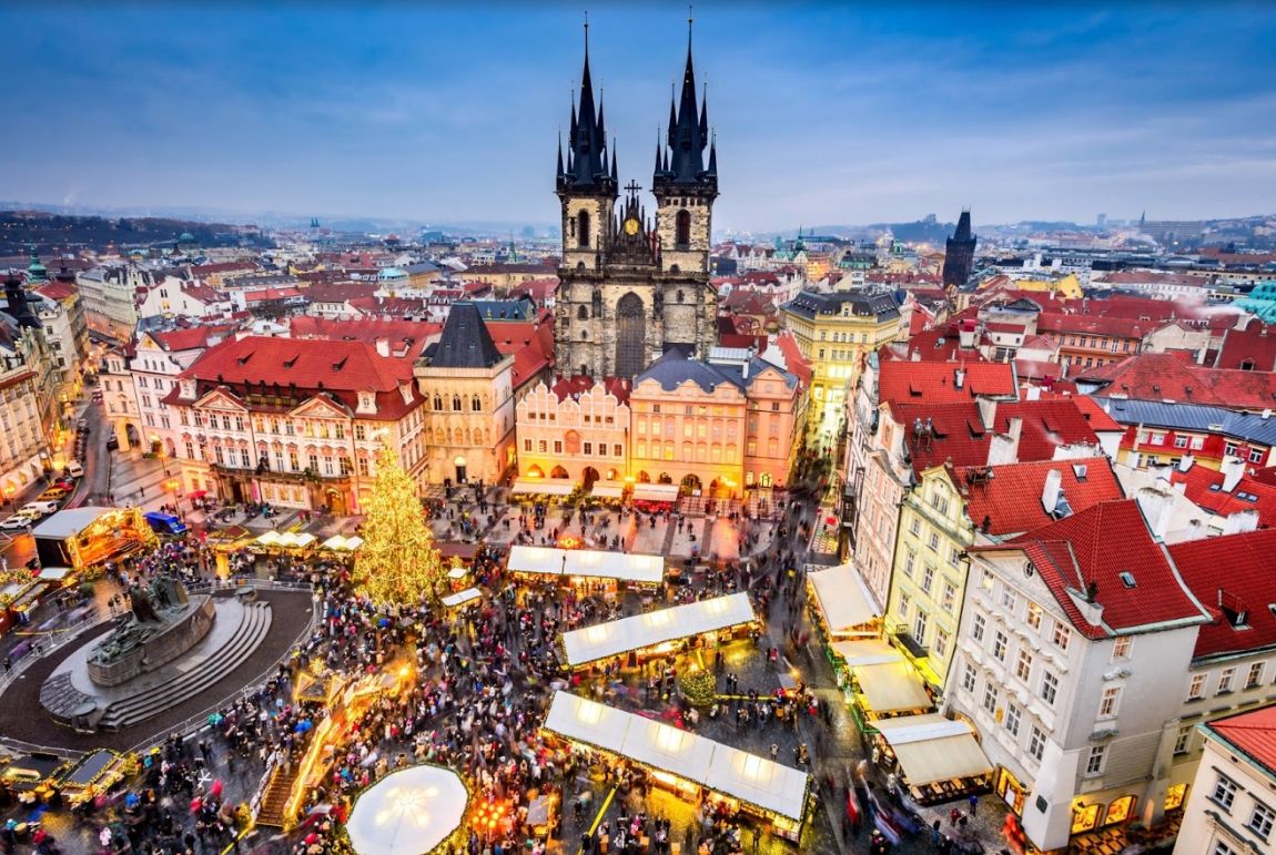 Marché de Noël à Prague - République Tchèque ©iStock