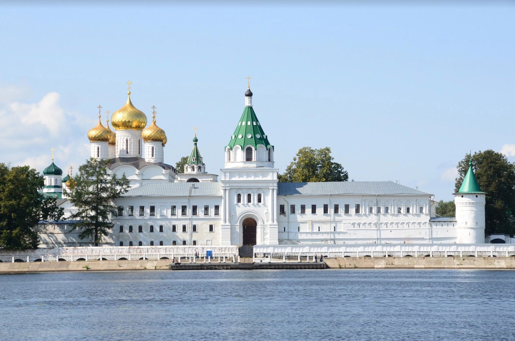 Monastère Ipatievsky, Kostroma - Russie ©Istock