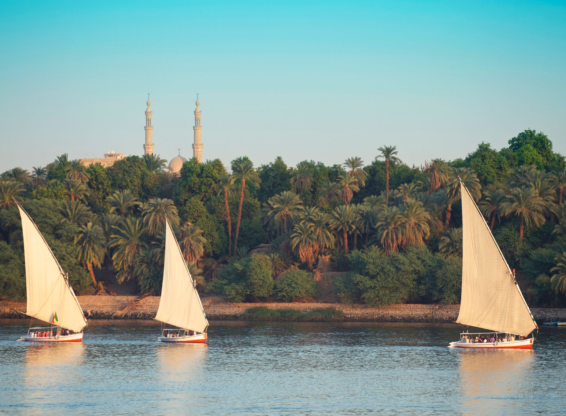 Felouques sur le Nil, Assouan - Égypte ©iStock