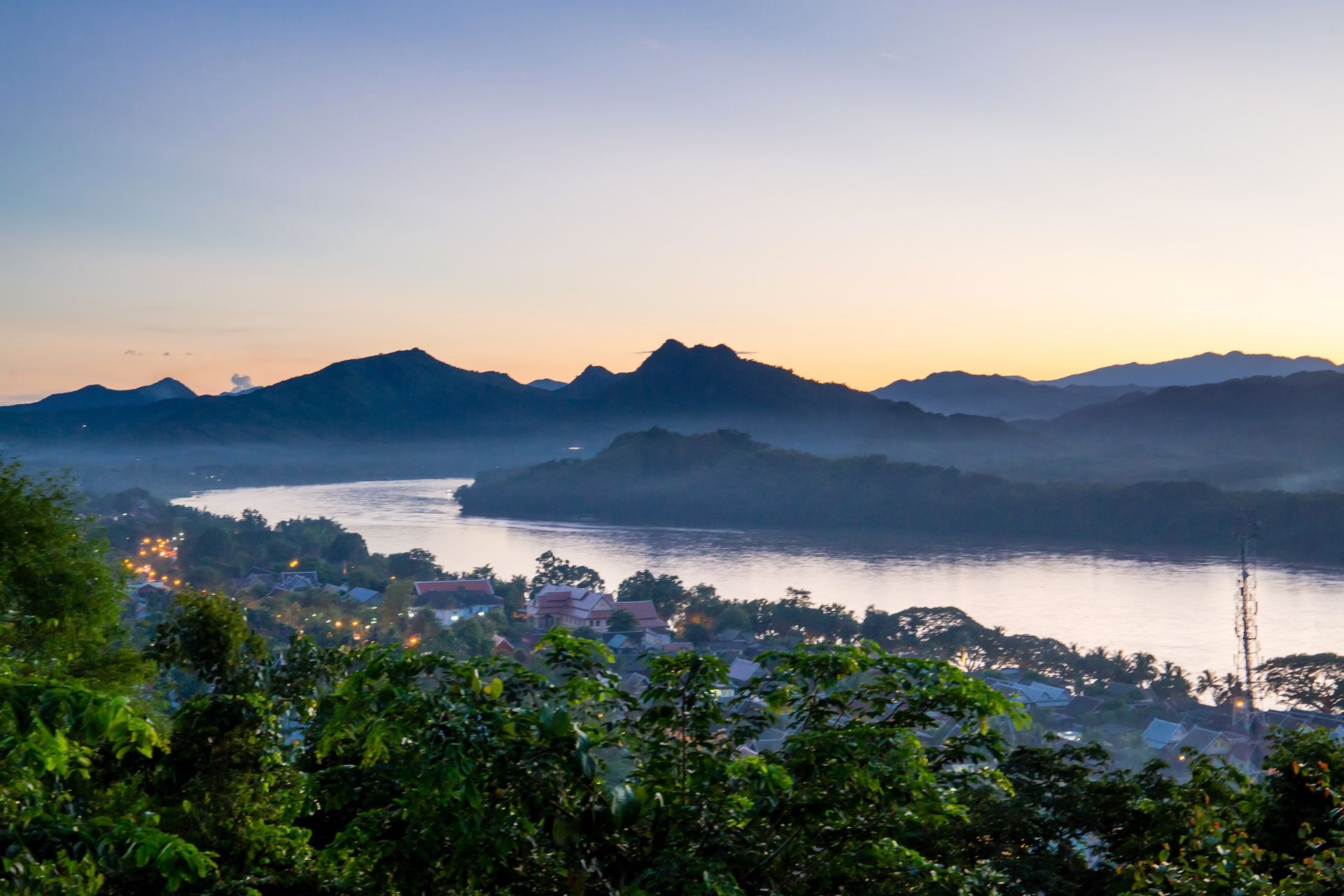 Coucher de soleil sur le Mont Phu Si - Laos