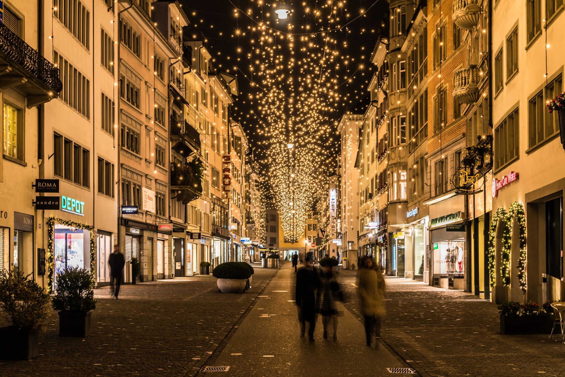 Rue de Zurich illuminée - Suisse ©Zurich Tourism