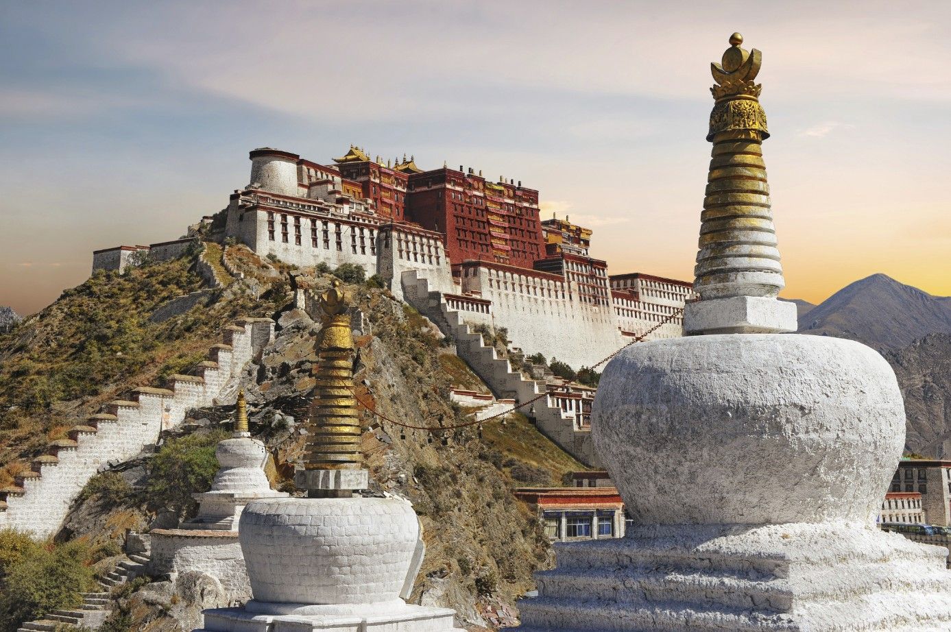Le palais du Potala à Lhassa, Tibet - Chine © Thinkstock
