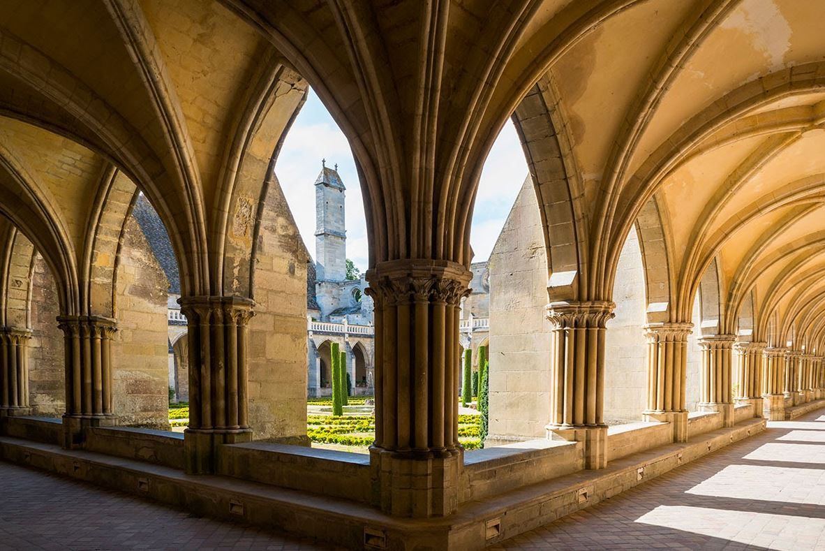 Cloître de l'Abbaye de Royaumont - France ©Jérôme Galland