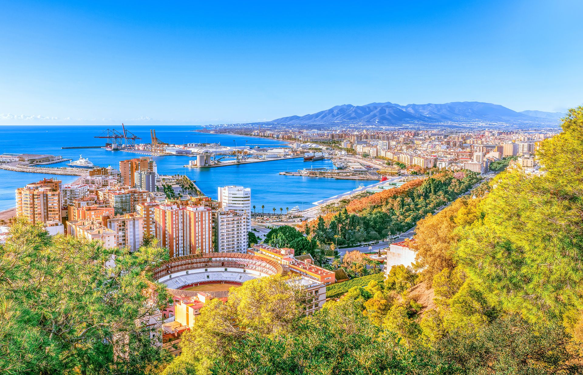 Vue du paysage urbain de Malaga depuis le château de Gibralfaro - Andalousie, Espagne