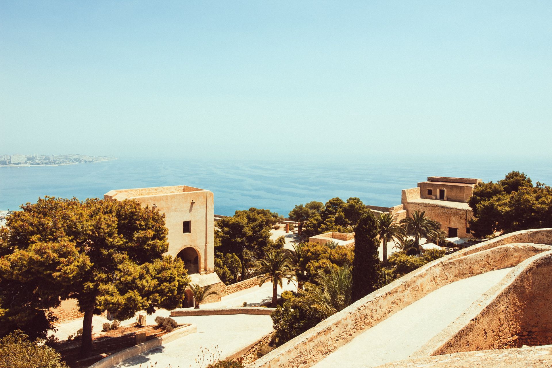 Vue sur la Méditerranée depuis le château de Gibralfaro de Malaga - Andalousie, Espagne