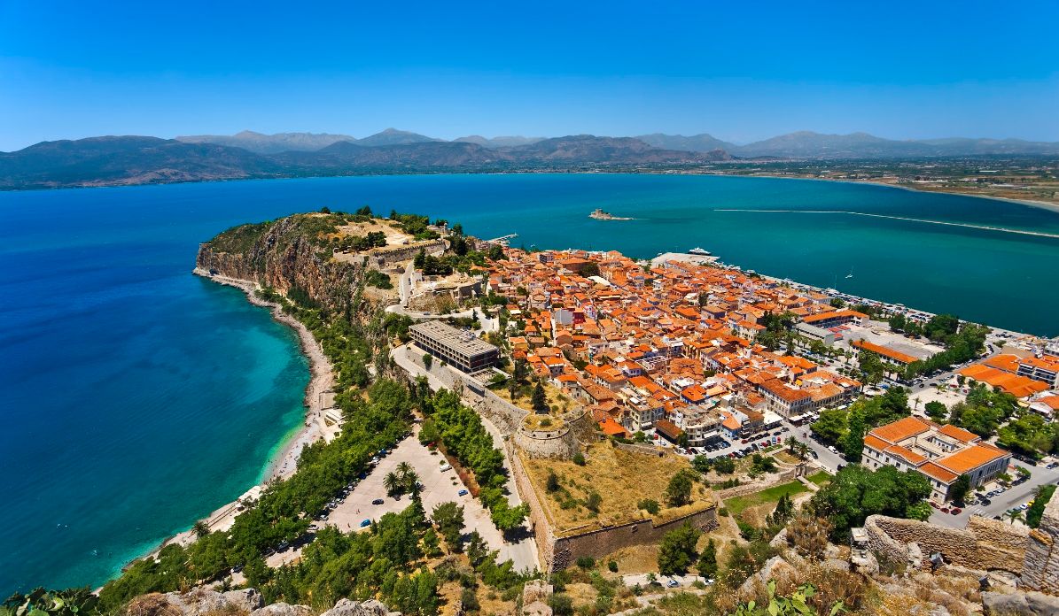 Vue aérienne sur la ville de Nauplie - Grèce
