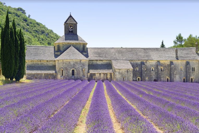 Abbaye de Sénanque, Provence - France ©Thinkstock