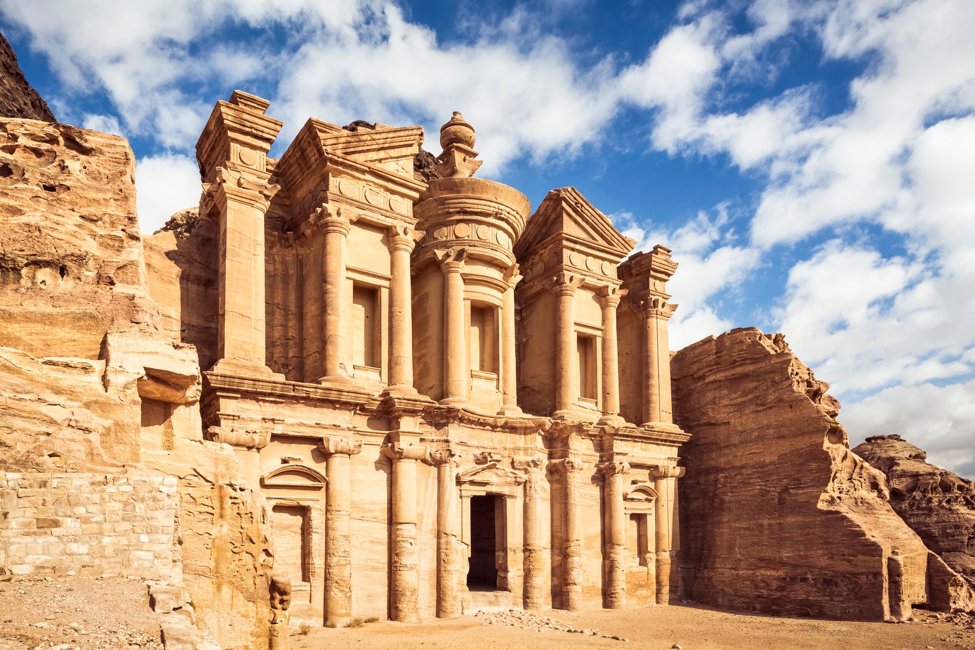 Monastère Ad Deir, Pétra - Jordanie ©iStock