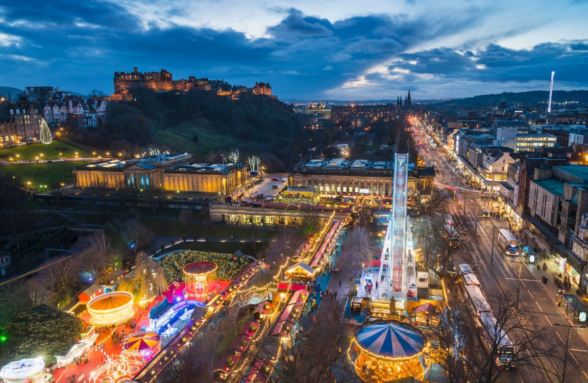 Marché de Noël et fête foraine à Edimbourg ©VisitScotland / Kenny Lam