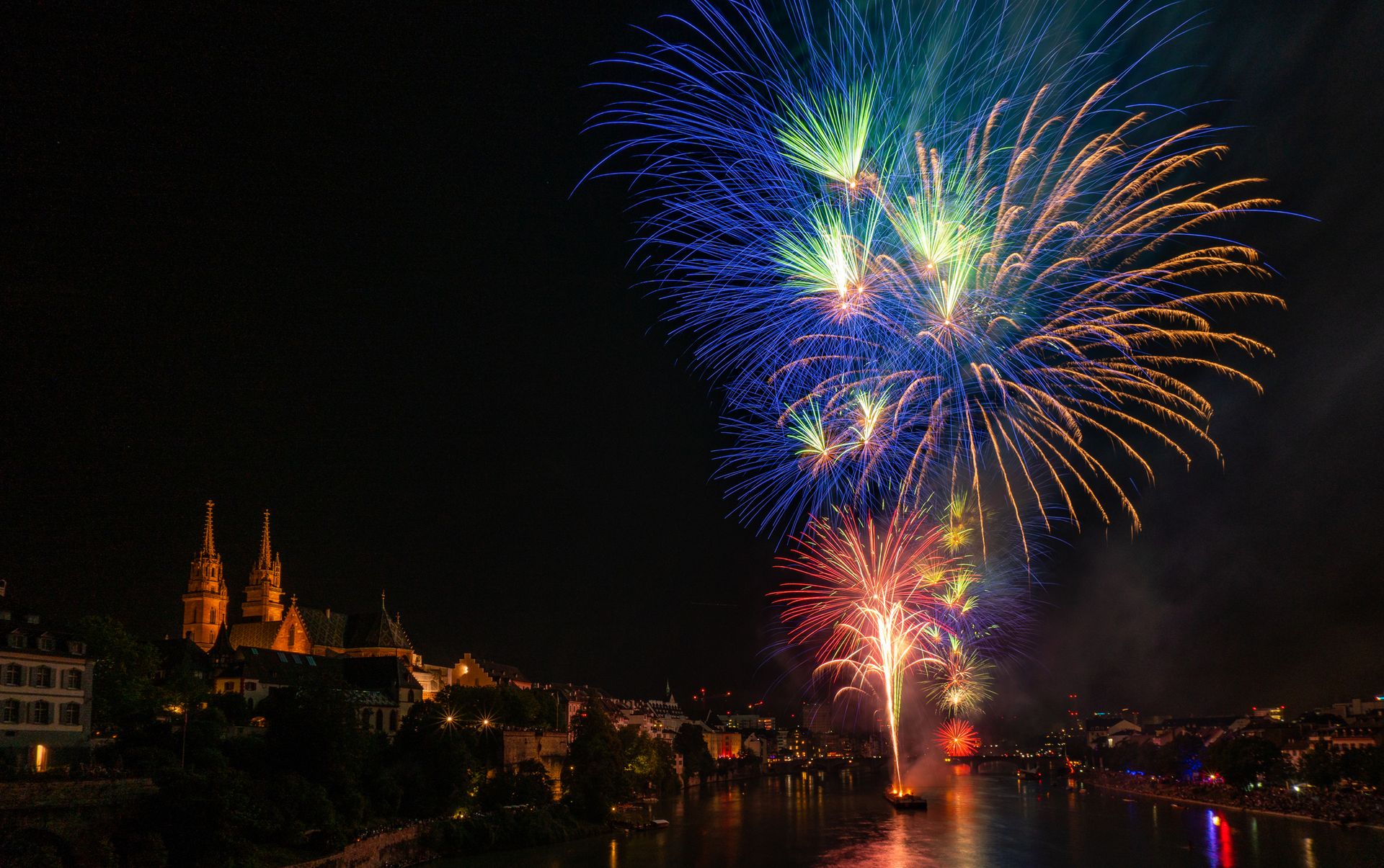 Feu d'artifice du nouvel an à Bâle
