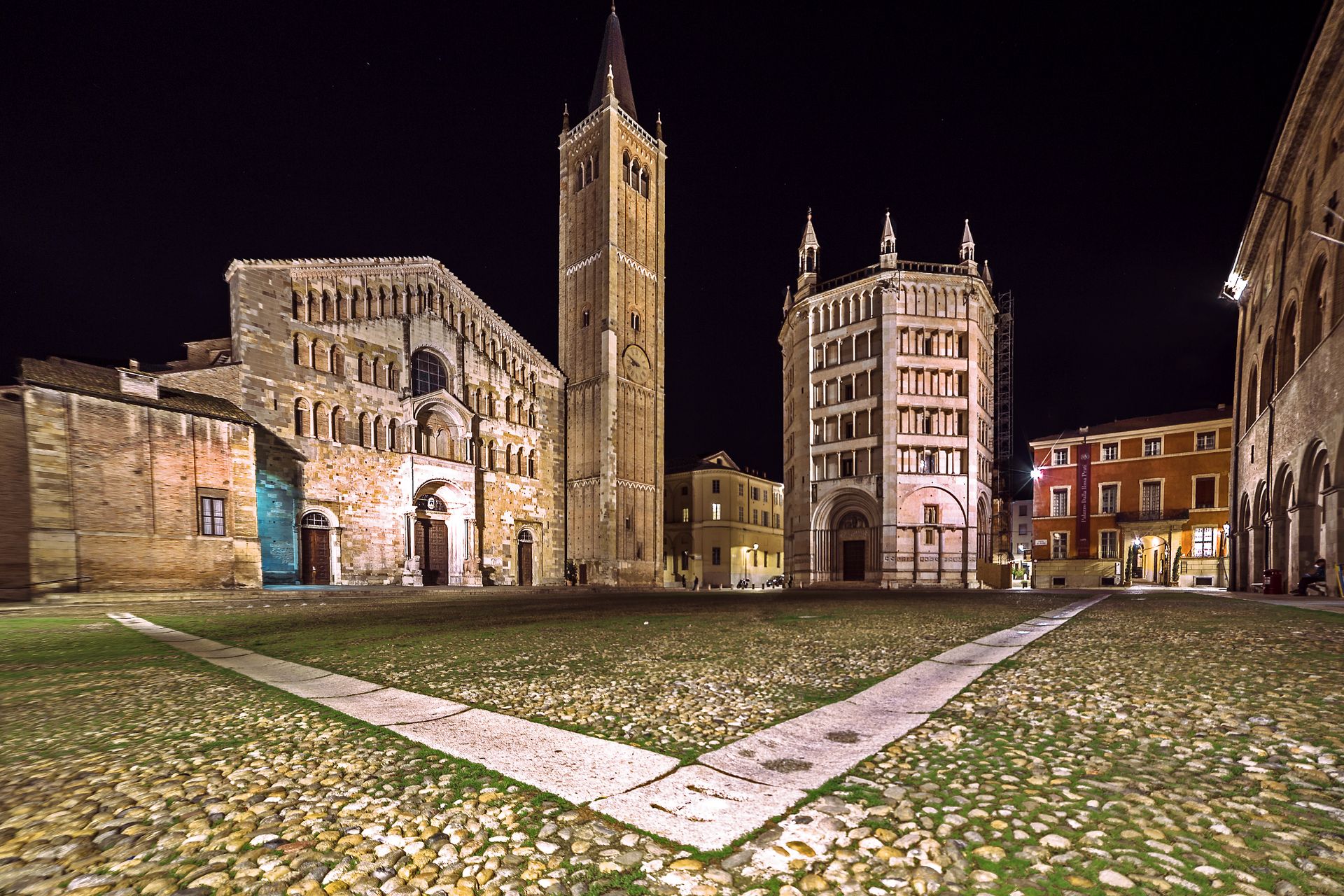 Place du dôme - Parme GettyImages-1346553895