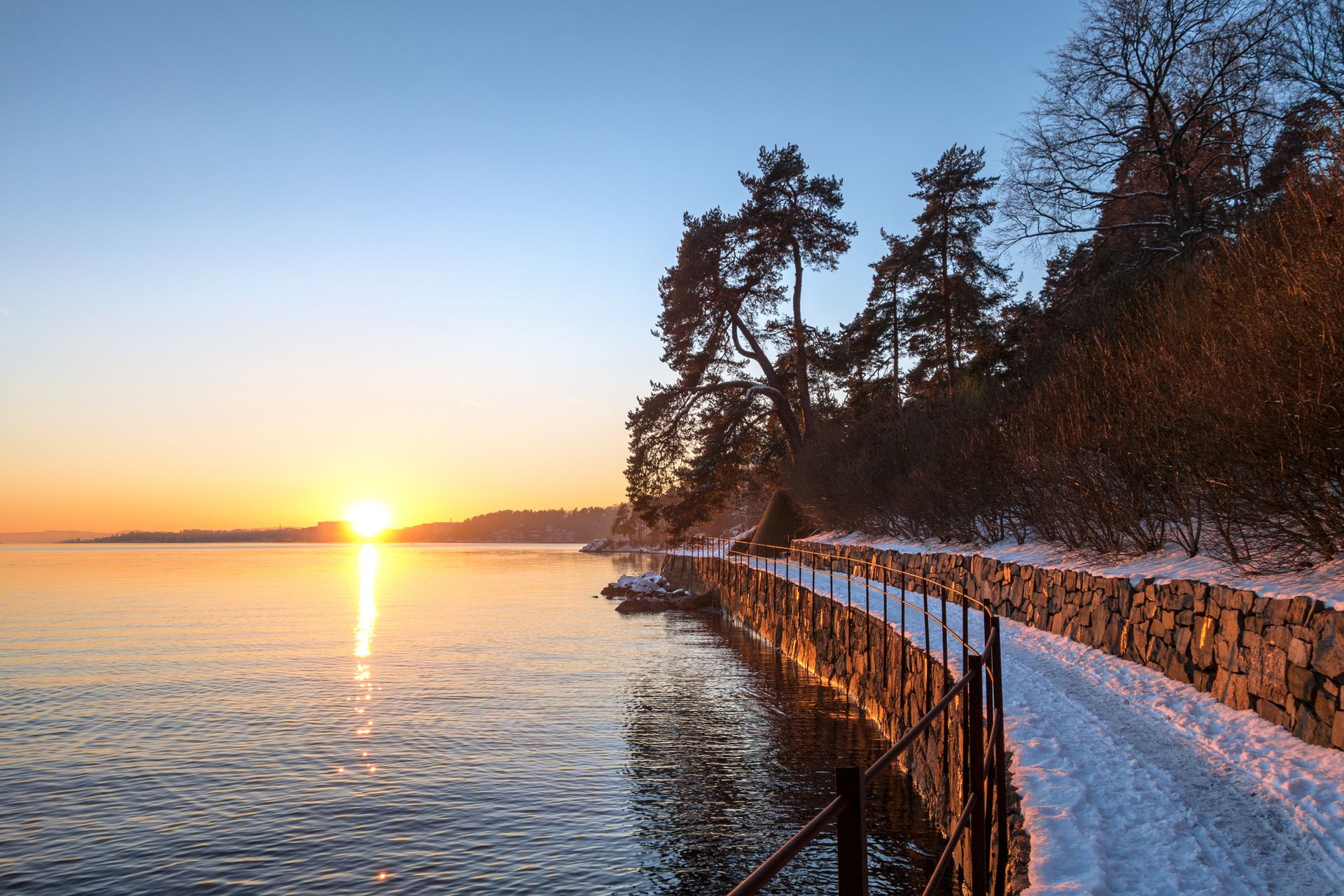 Vue sur le fjord d'Oslo en hiver