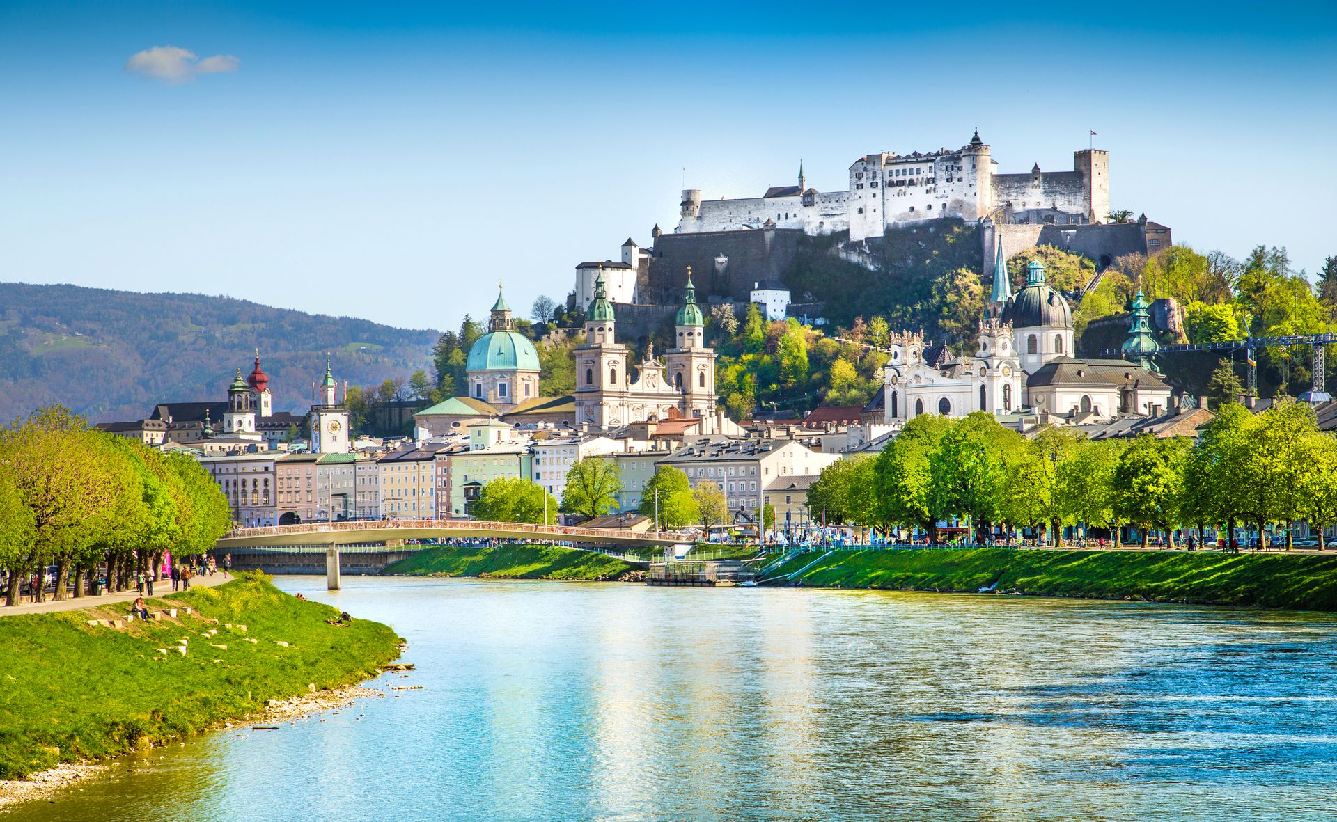 Hohensalzbourg et fleuve Salzach @gettyimages